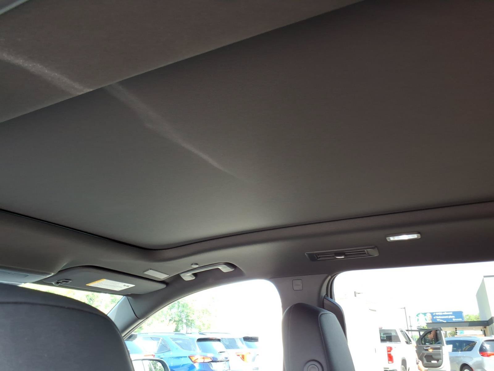 Used 2025 Chevrolet Traverse RS w/ LPO, Floor Liner Package AWD/4WD image 15