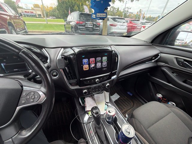 Used 2018 Chevrolet Traverse LT FWD image 3