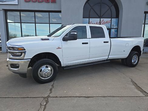 New 2026 RAM 3500 Tradesman image 4