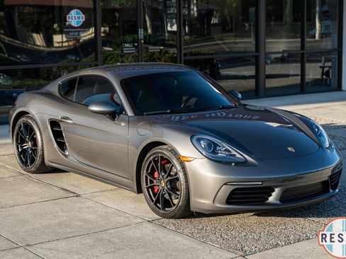 Used 2018 Porsche 718 Cayman S RWD image 19