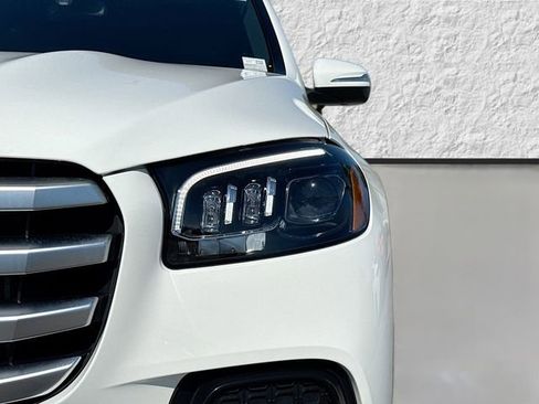 Used 2025 Mercedes-Benz GLS 450 4MATIC image 9
