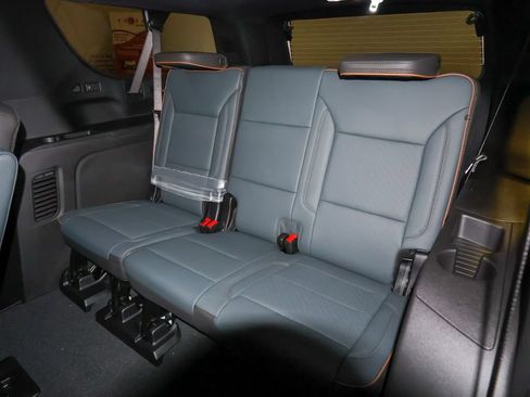 New 2026 GMC Yukon XL AT4 w/ AT4 Premium Plus Package AWD/4WD image 14
