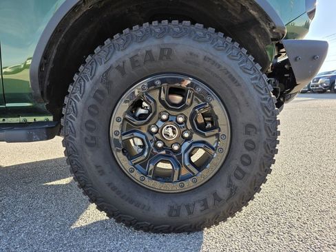 Used 2024 Ford Bronco Wildtrak image 32