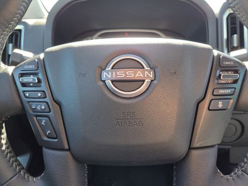 Used 2025 Nissan Frontier SV w/ SV Convenience Package image 28