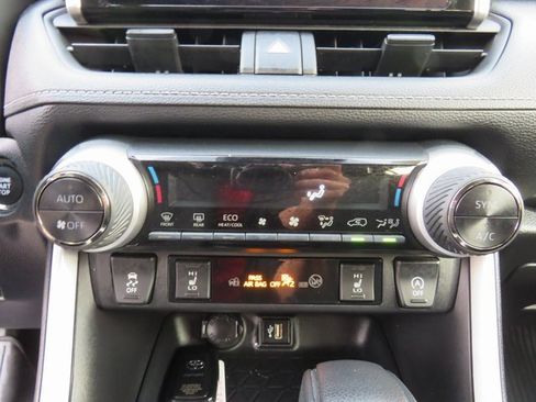 Certified 2024 Toyota RAV4 XLE image 26