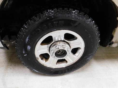 Used 2005 Ford F350 Lariat image 11