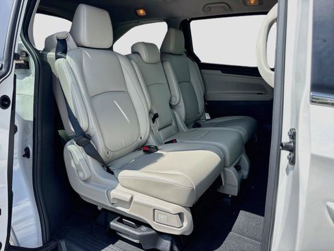 Certified 2026 Honda Odyssey EX-L image 32