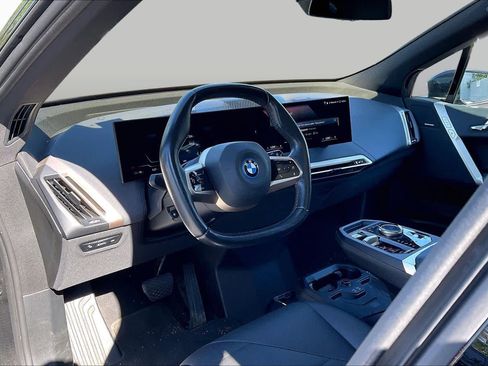 Used 2022 BMW iX xDrive50 w/ Premium Package AWD/4WD image 17