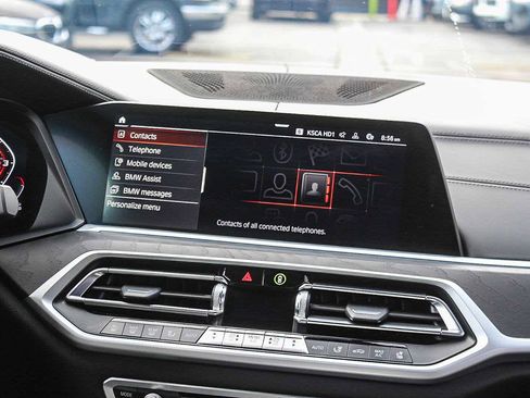 Used 2022 BMW X7 M50i w/ Dynamic Handling Package image 14