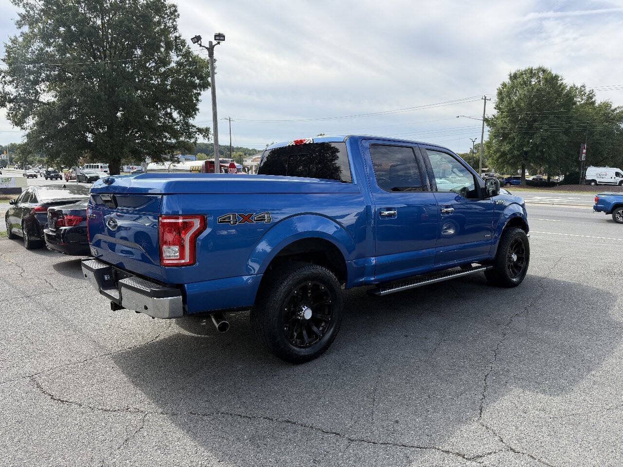 Used 2015 Ford F150 XLT w/ Equipment Group 302A Luxury AWD/4WD image 5