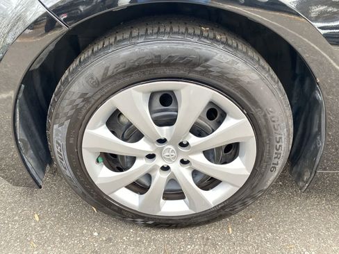 Used 2023 Toyota Corolla LE image 11