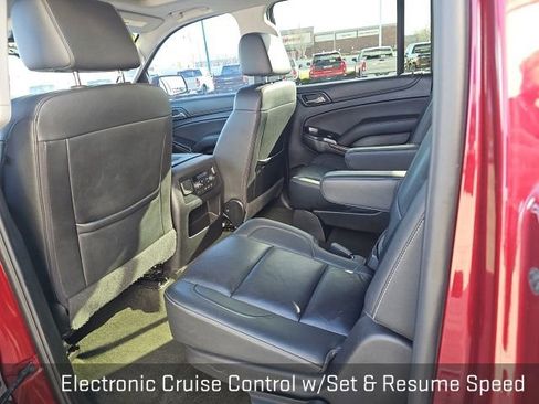 Used 2017 Chevrolet Suburban LT image 37