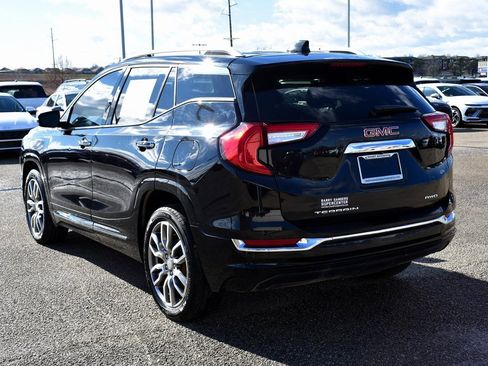 Used 2024 GMC Terrain Denali w/ Denali Premium Package image 4