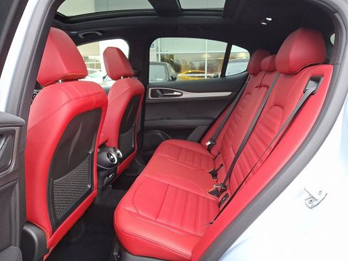 New 2025 Alfa Romeo Stelvio Sprint image 6