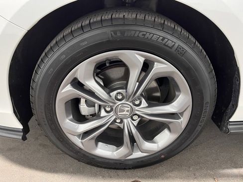Used 2024 Honda Accord EX image 28