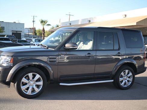 Used 2016 Land Rover LR4 HSE AWD/4WD image 8