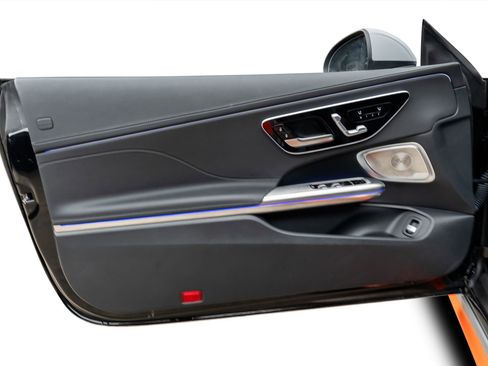 Used 2025 Mercedes-Benz CLE 450 4MATIC Cabriolet w/ Night Package image 56