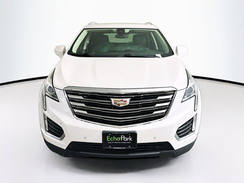 Used 2018 Cadillac XT5 Luxury w/ Driver Awareness Package FWD image 2