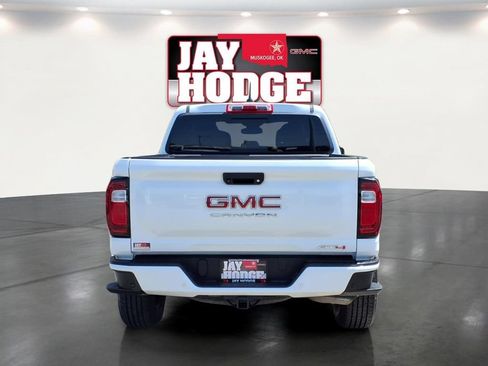 Used 2023 GMC Canyon AT4 w/ AT4 Premium Package AWD/4WD image 5