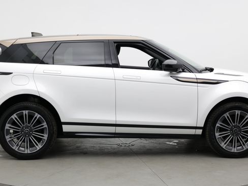 Used 2024 Land Rover Range Rover Evoque Dynamic SE AWD/4WD image 11