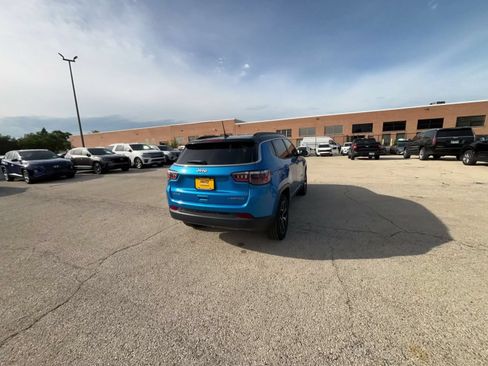 Used 2025 Jeep Compass Limited AWD/4WD image 14