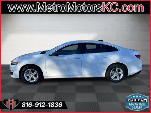 Used 2021 Chevrolet Malibu LS FWD image 2