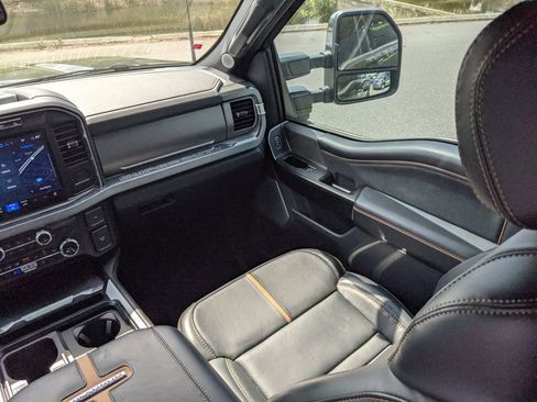 Used 2024 Ford F250 Platinum w/ Tremor Off-Road Package image 17