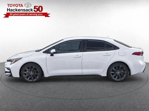 Used 2024 Toyota Corolla SE FWD image 6