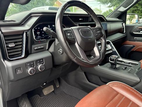 Used 2023 GMC Sierra 1500 Denali Ultimate AWD/4WD image 15