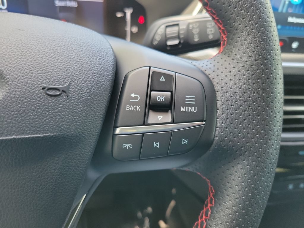 Certified 2025 Ford Escape ST-Line w/ Tech Pack #1 FWD image 19