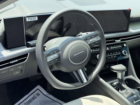 Certified 2025 Hyundai Sonata SE FWD image 13