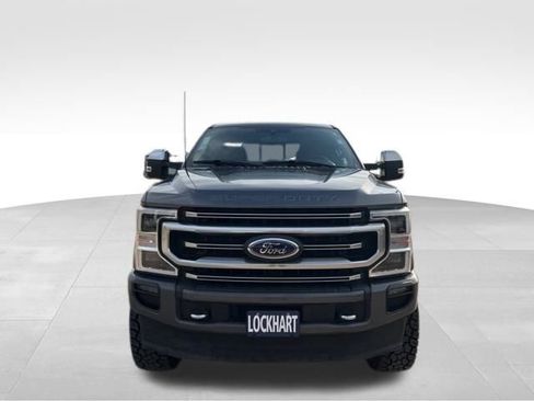 Used 2022 Ford F350 Platinum w/ FX4 Off-Road Package image 2