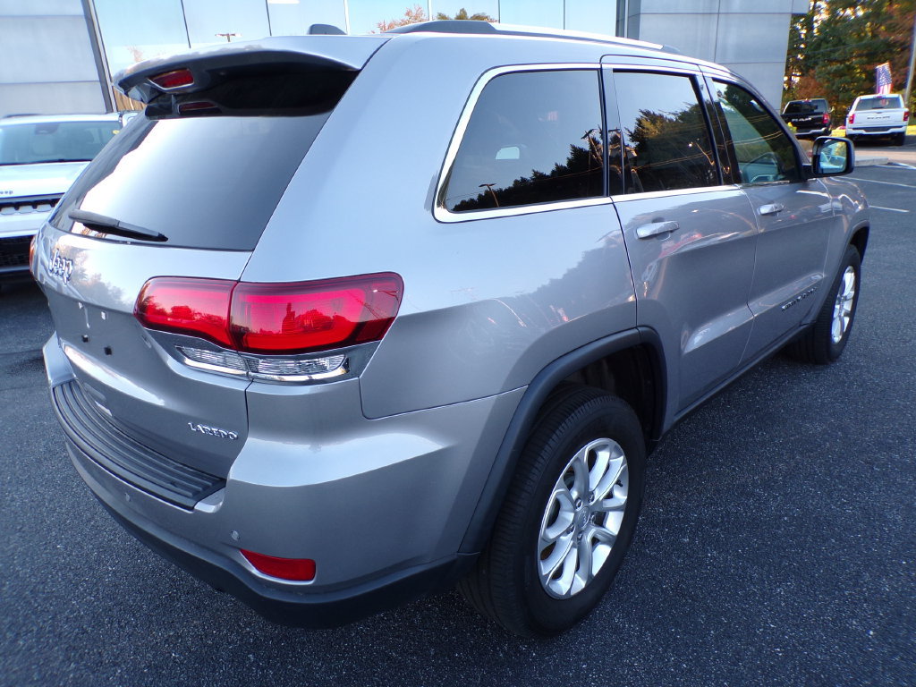 Used 2021 Jeep Grand Cherokee Laredo X AWD/4WD image 9