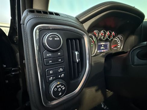 Used 2022 Chevrolet Silverado 2500 LTZ w/ LTZ Plus Package AWD/4WD image 31