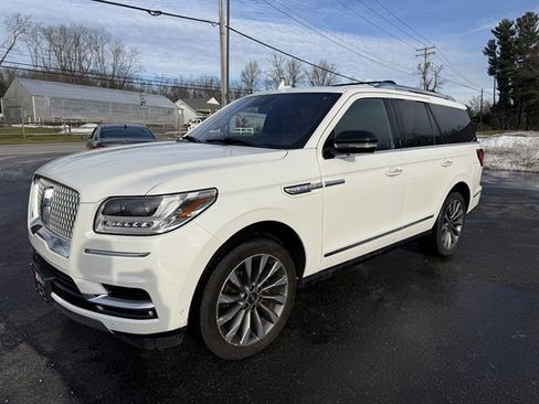 Used 2020 Lincoln Navigator Reserve w/ Luxury Package image 3