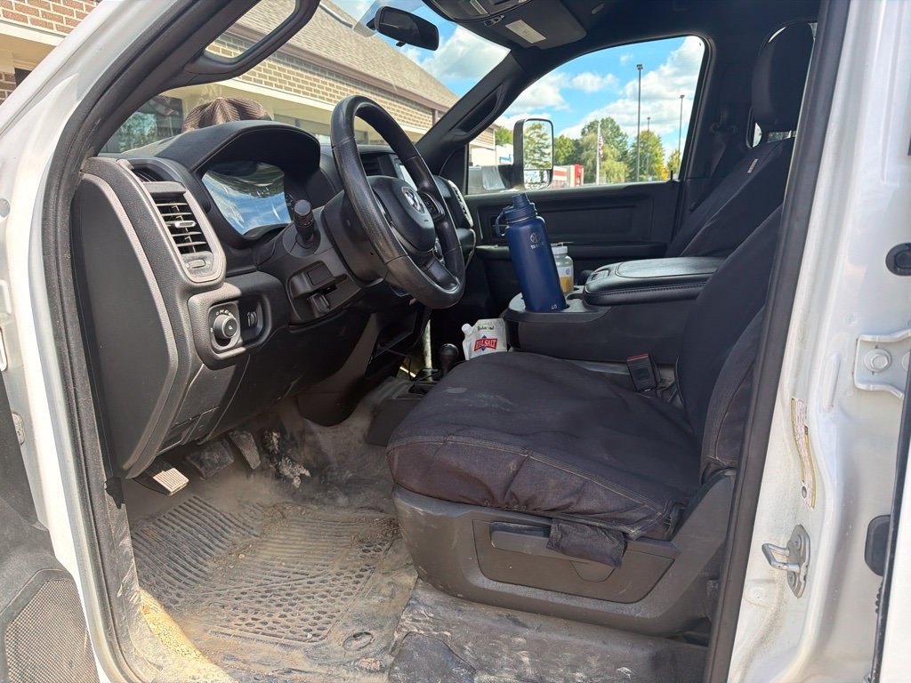 Used 2022 RAM 2500 Tradesman w/ Chrome Appearance Group AWD/4WD image 9