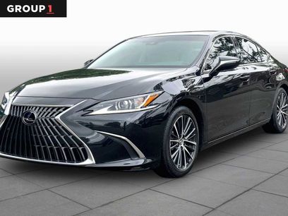 Used 2025 Lexus ES 350 w/ Premium Package