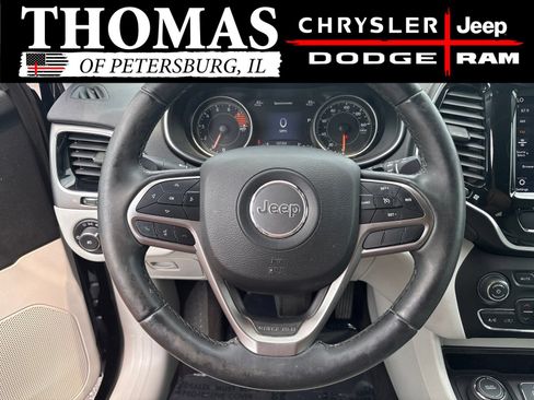 Used 2019 Jeep Cherokee Limited AWD/4WD image 13
