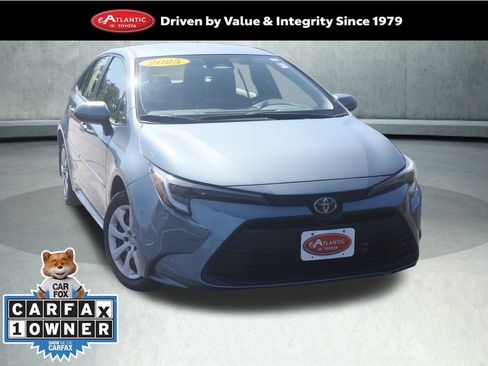 Used 2025 Toyota Corolla LE AWD/4WD image 1