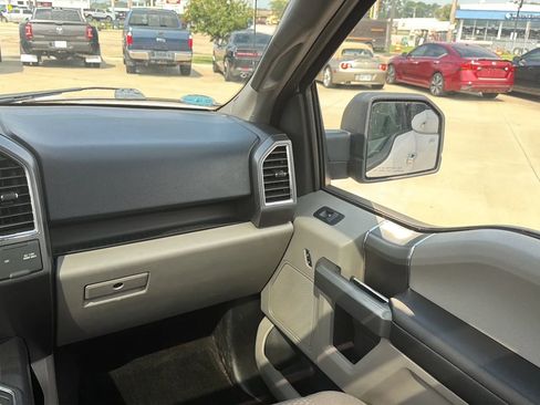 Used 2017 Ford F150 XLT w/ Equipment Group 302A Luxury AWD/4WD image 54