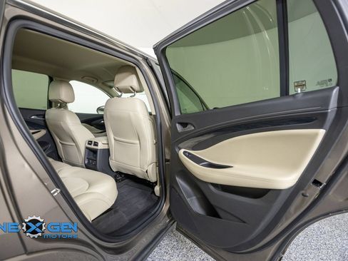 Used 2018 Buick Envision Preferred FWD image 32