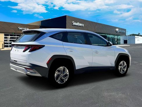New 2026 Hyundai Tucson Blue SE AWD/4WD image 9