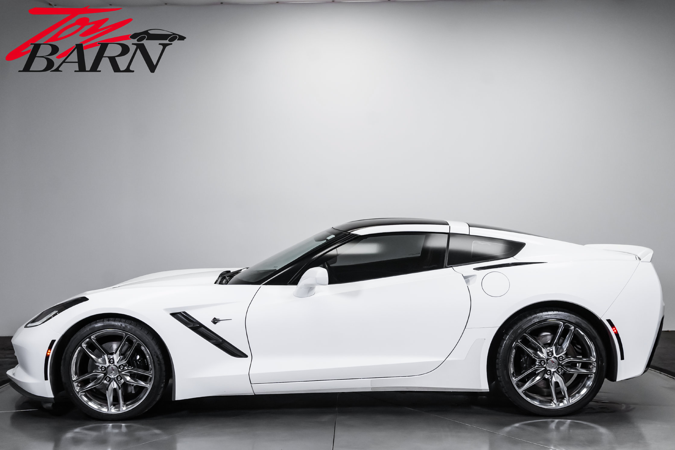 Used 2015 Chevrolet Corvette Stingray Coupe w/ 2LT Preferred Equipment Group RWD image 10