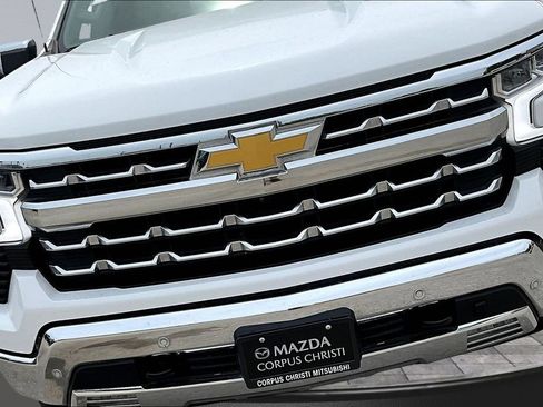 Used 2025 Chevrolet Silverado 1500 LTZ AWD/4WD image 35