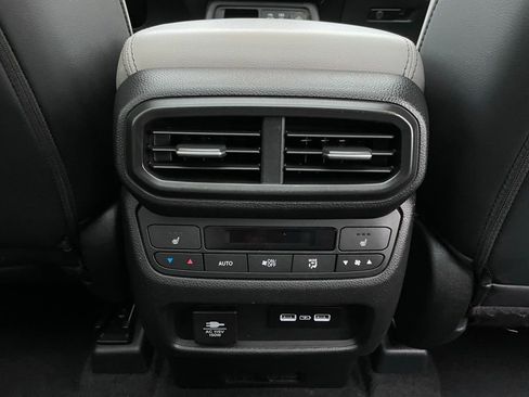 Certified 2023 Honda Pilot Elite image 37