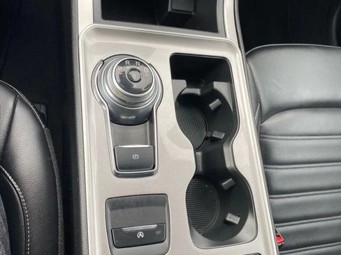 Used 2023 Ford Edge SEL image 23