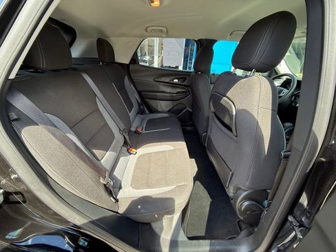 Used 2024 Chevrolet TrailBlazer LT FWD image 32