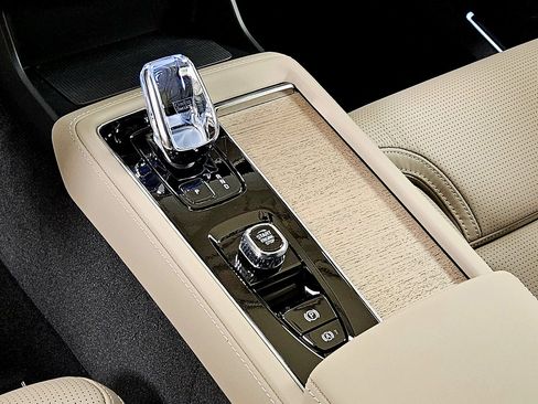 New 2026 Volvo XC90 B6 Ultra w/ Protection Package AWD/4WD image 48
