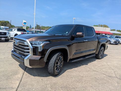 Used 2024 Toyota Tundra Limited image 3