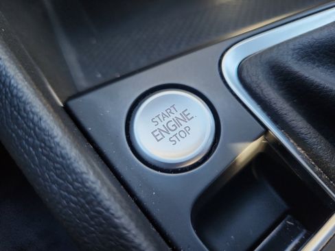 Used 2022 Volkswagen Jetta SEL image 31